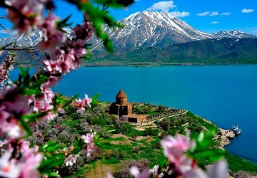 تور زمینی وان از شیراز (گروهی)